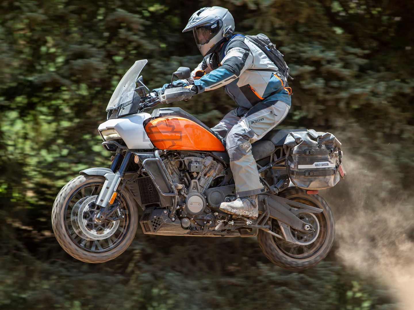 Spec Showdown: BMW R 1250 GS Vs. Harley-Davidson Pan America