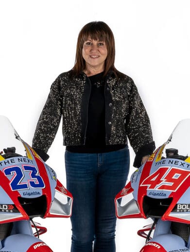 A view of Gresini's wife, with the Gresini Racing Team