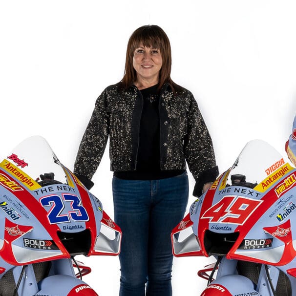 A view of Gresini's wife, with the Gresini Racing Team