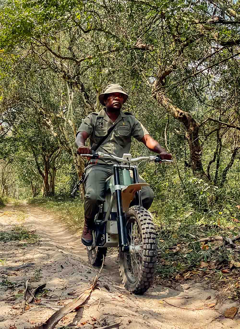 The Ösa flex AP and the Ösa+ AP, two new bikes that will be aiding conservation efforts in Southern Africa, with a portion of the brand's proceeds going to the Southern African Wildlife College