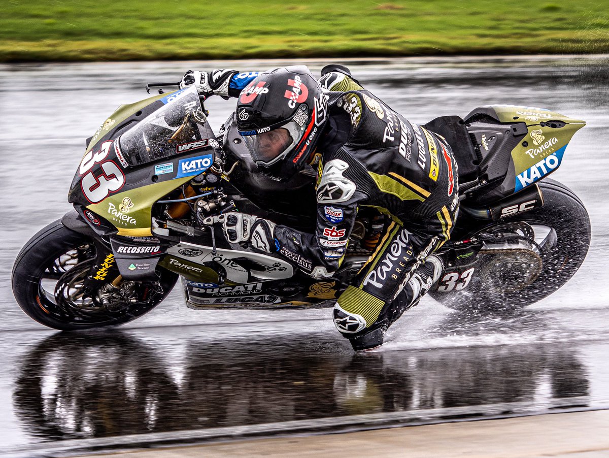 A MotoAmerica racer leaning into the twisties
