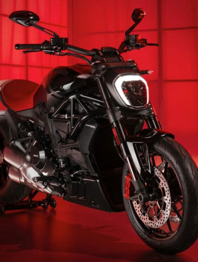 A view of the Ducati XDiavel Nera, complete with dedicated accoutrements