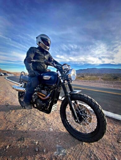 Ruroc Atlas 4.0 Helmet worn by author riding Triumph Scrambler