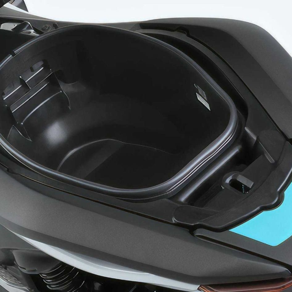 Yamaha E01 Electric Scooter Released in Japan webBikeWorld