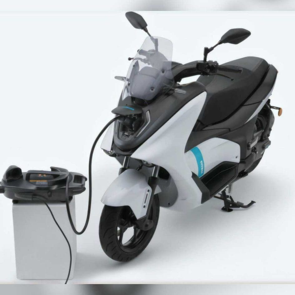 Yamaha E01 Electric Scooter Released in Japan webBikeWorld