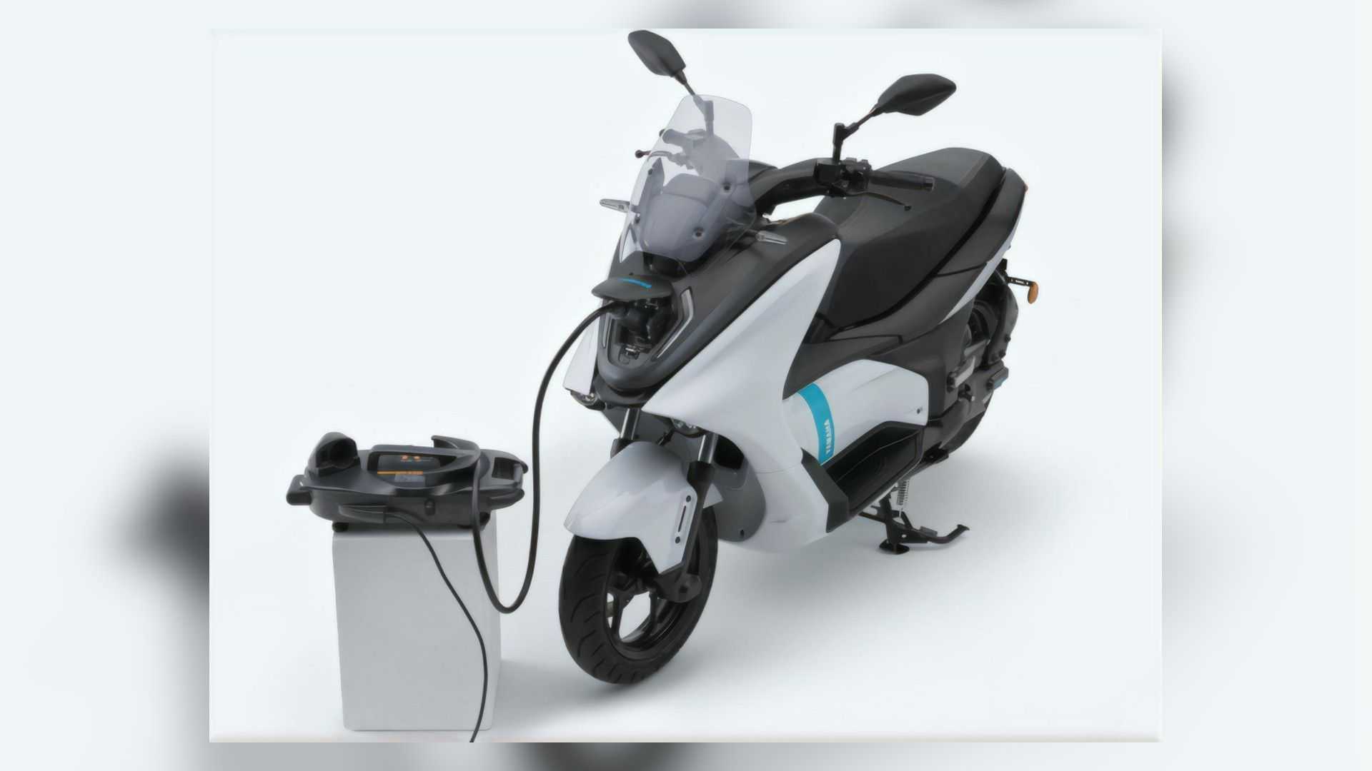 A view of the all-new Yamaha E01 Scooter, currently headed for Japan with future debuts in the EU and the rest of Asia