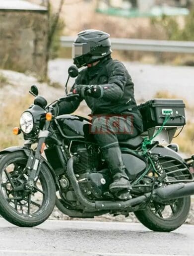 A view of the Royal Enfield Super Meteor 650 that was spotted by MCN