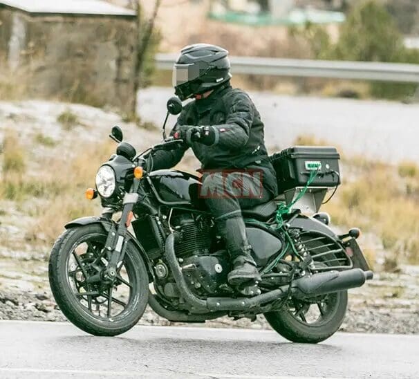 A view of the Royal Enfield Super Meteor 650 that was spotted by MCN