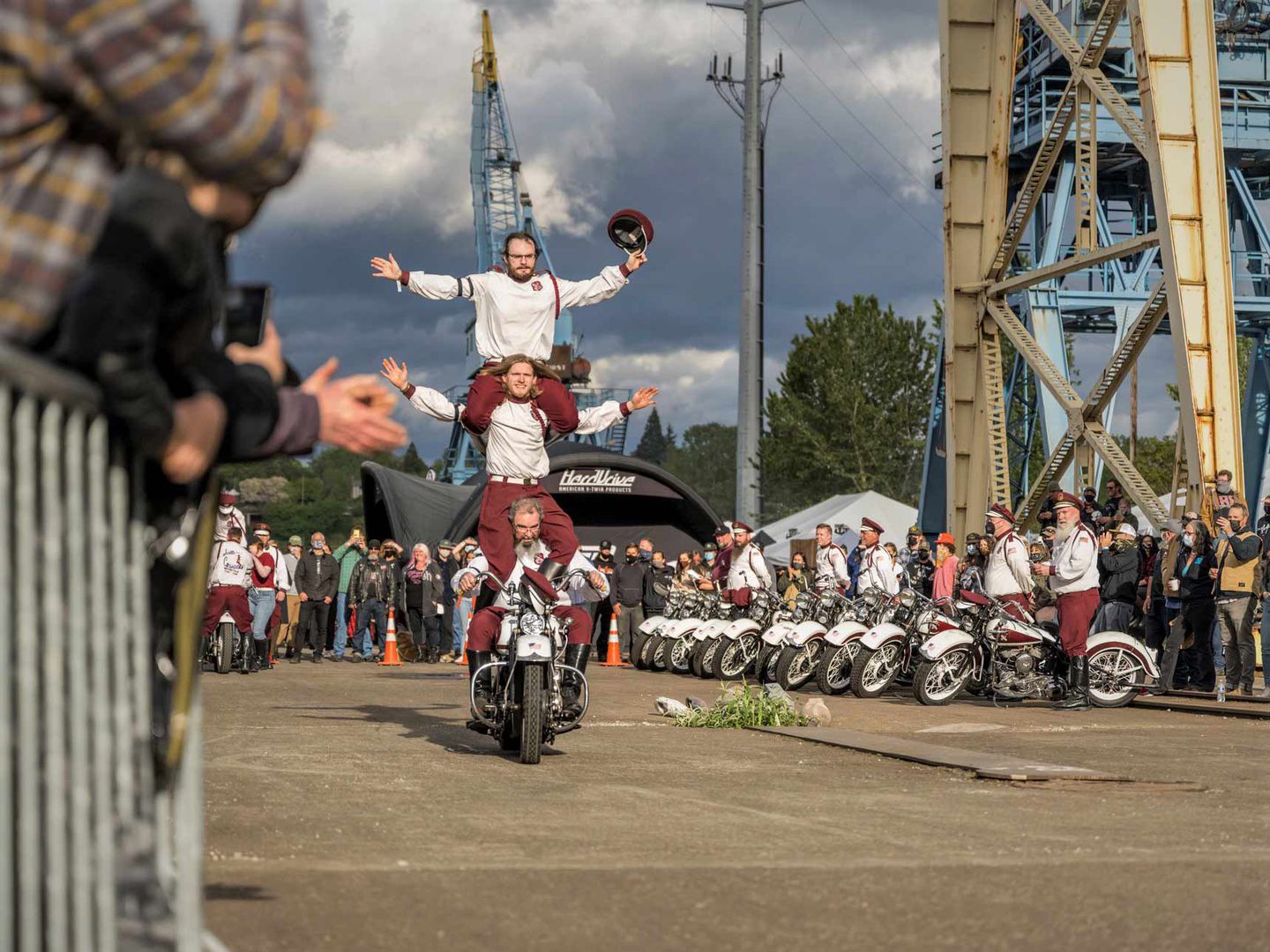 A view of the One Show offerings available in the form of stunt shows, custom motorcycles, and of course the obligatory beautiful people to talk with about builds, bikes and moto beauty of all shapes and sizes.