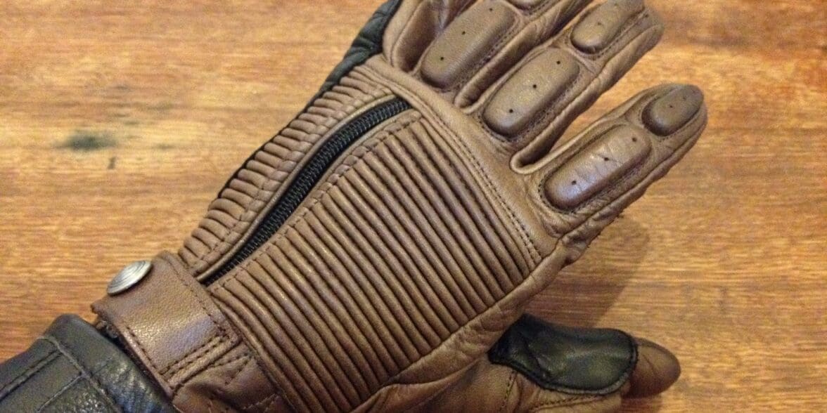 Deal of the week: warm weather riding gloves up to 55% off