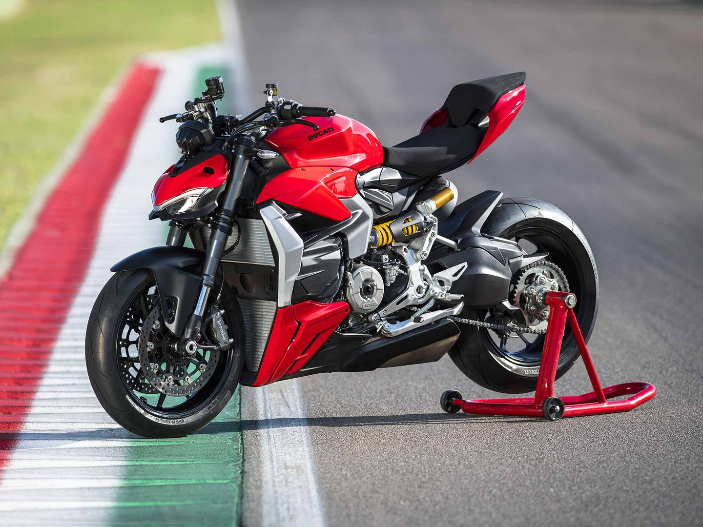 Ducati Performance Line: Accessories for the Streetfighter V2 - webBikeWorld