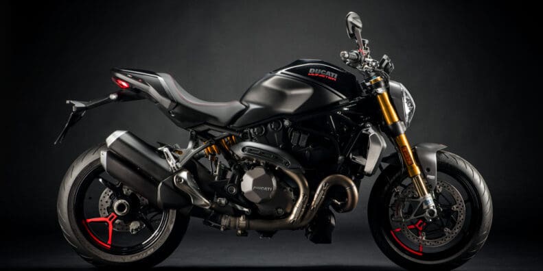 2022 Ducati Monster 1200 / 1200S