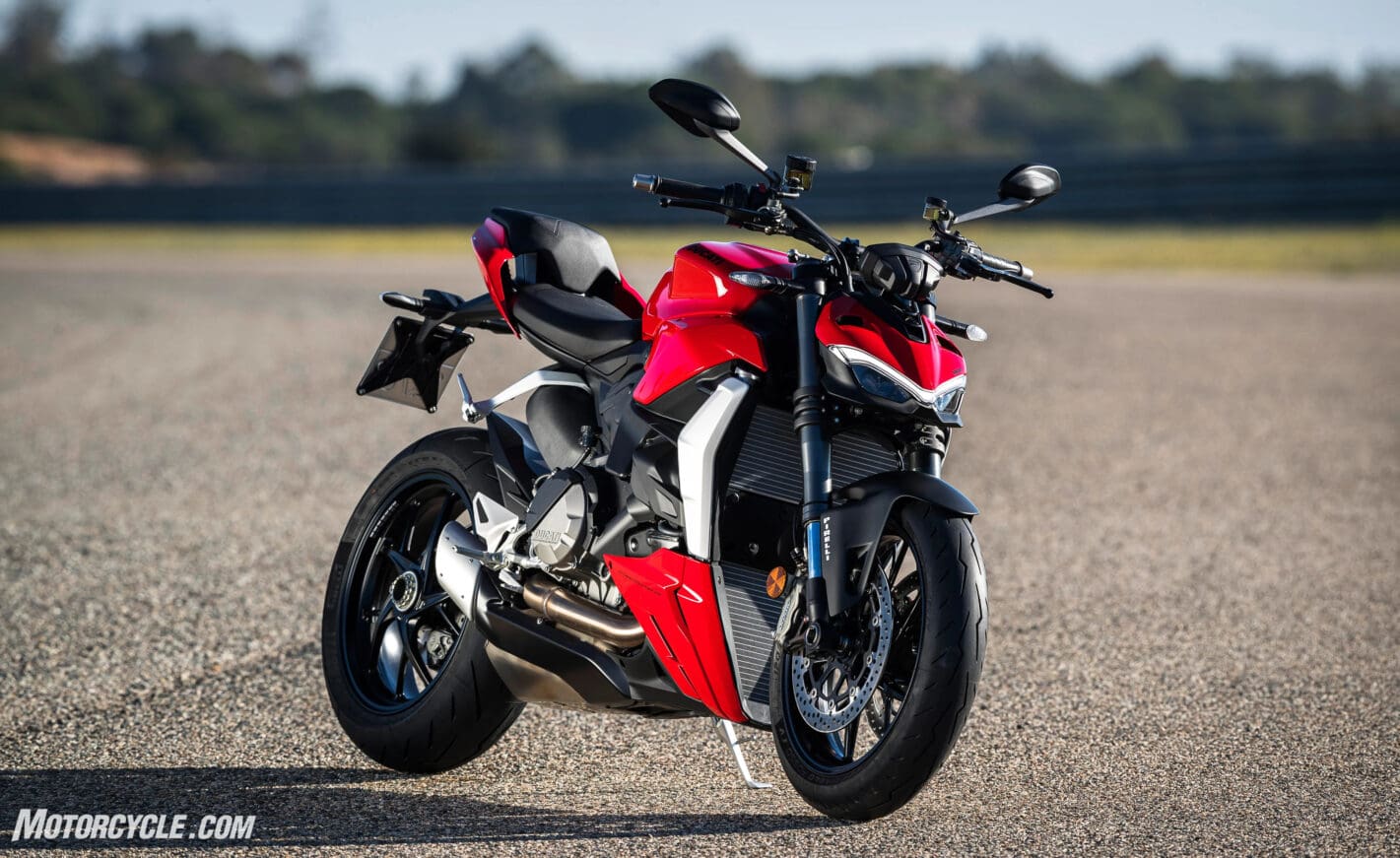 2022 Ducati Streetfighter V2 [Specs, Features, Photos] wBW