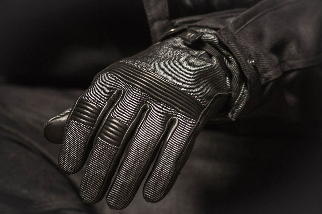 Short cuff motorcycle deals gloves