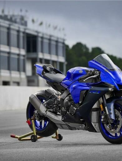2022 Yamaha YZF-R1 / R1M