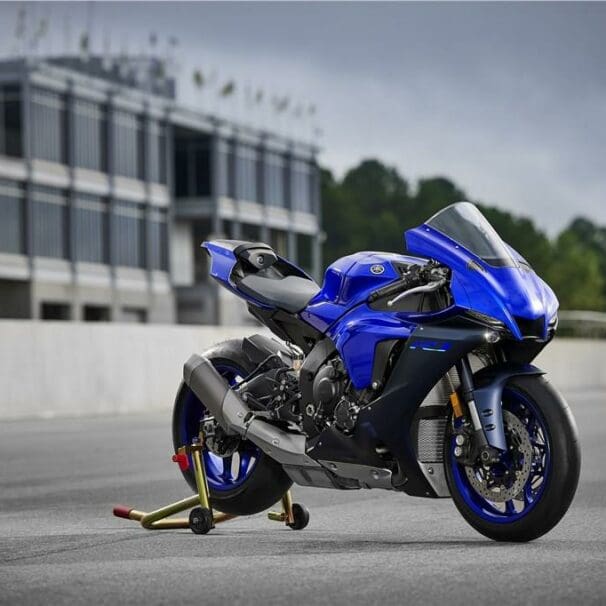 2022 Yamaha YZF-R1 / R1M