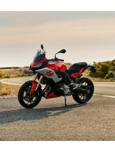 2022 BMW F 900 XR
