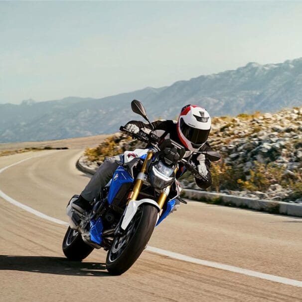 2022 BMW F 900 R