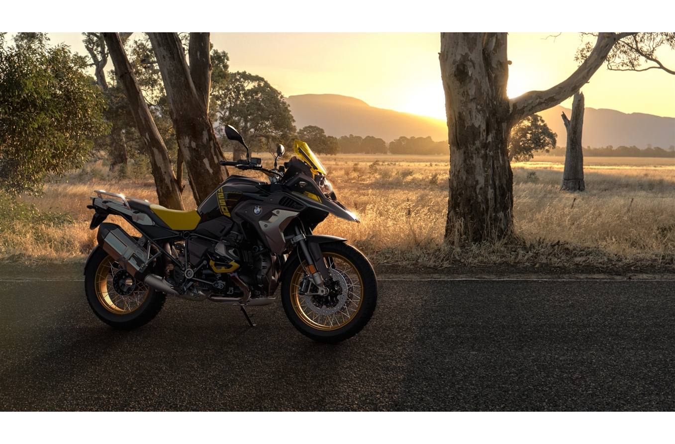 2022 BMW R 1250 GS Adventure [Specs, Features, Photos]