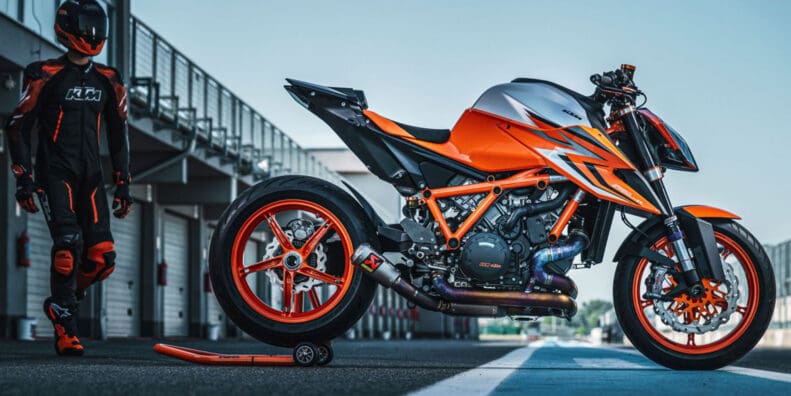 2022 KTM 1290 Super Duke R Evo