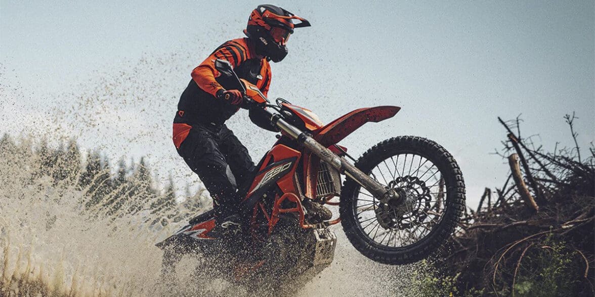 2022 KTM 690 Enduro R