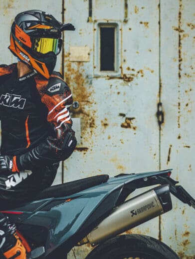2022 KTM 690 SMC R