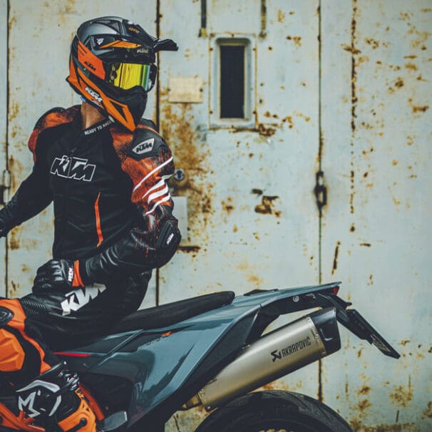 2022 KTM 690 SMC R