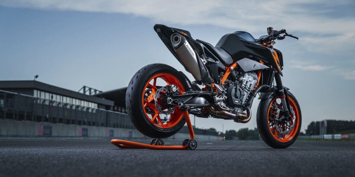 2022 KTM 890 Duke R Specs Features Photos WBW 2022 KTM 890 Duke R Specs Features Photos WBW