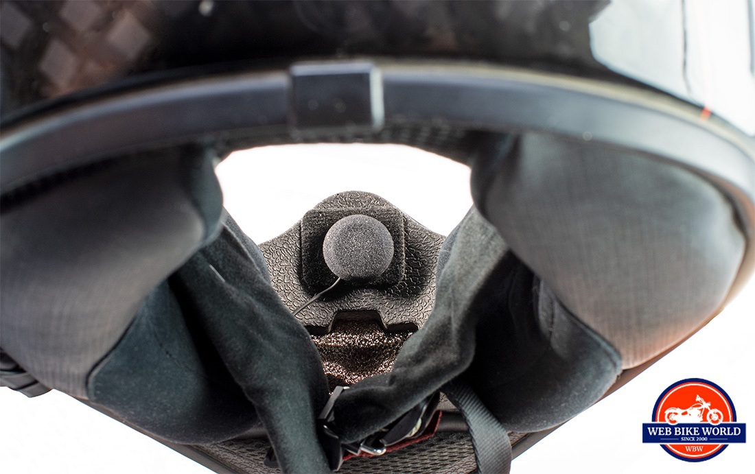 The Cardo Freecom 4X microphone installed in a Klim Krios Pro helmet.