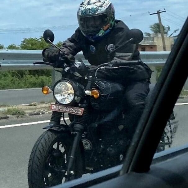 Spy shots of the Hunter 350. Media sourced from MotorBeam.