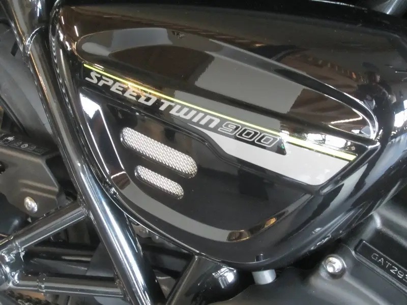 A close-up of the side fairing of the new 2023 Triumph Speed Twin 900. Photo courtesy of Top Speed. 