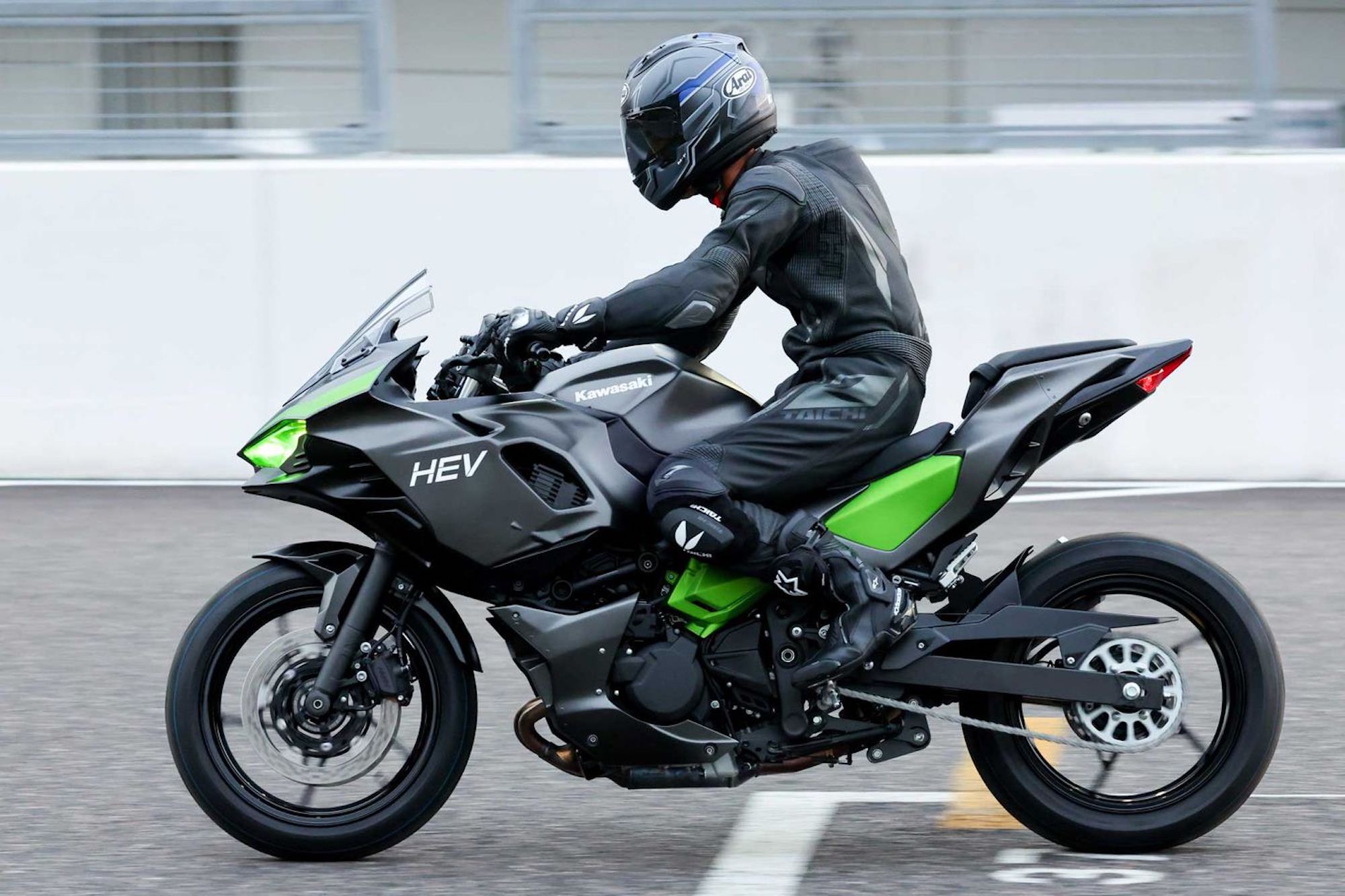 Kawasaki Debuts Electric and Hybrid Models at Suzuka 8 Hour