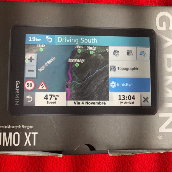 Garmin Zumo XT box