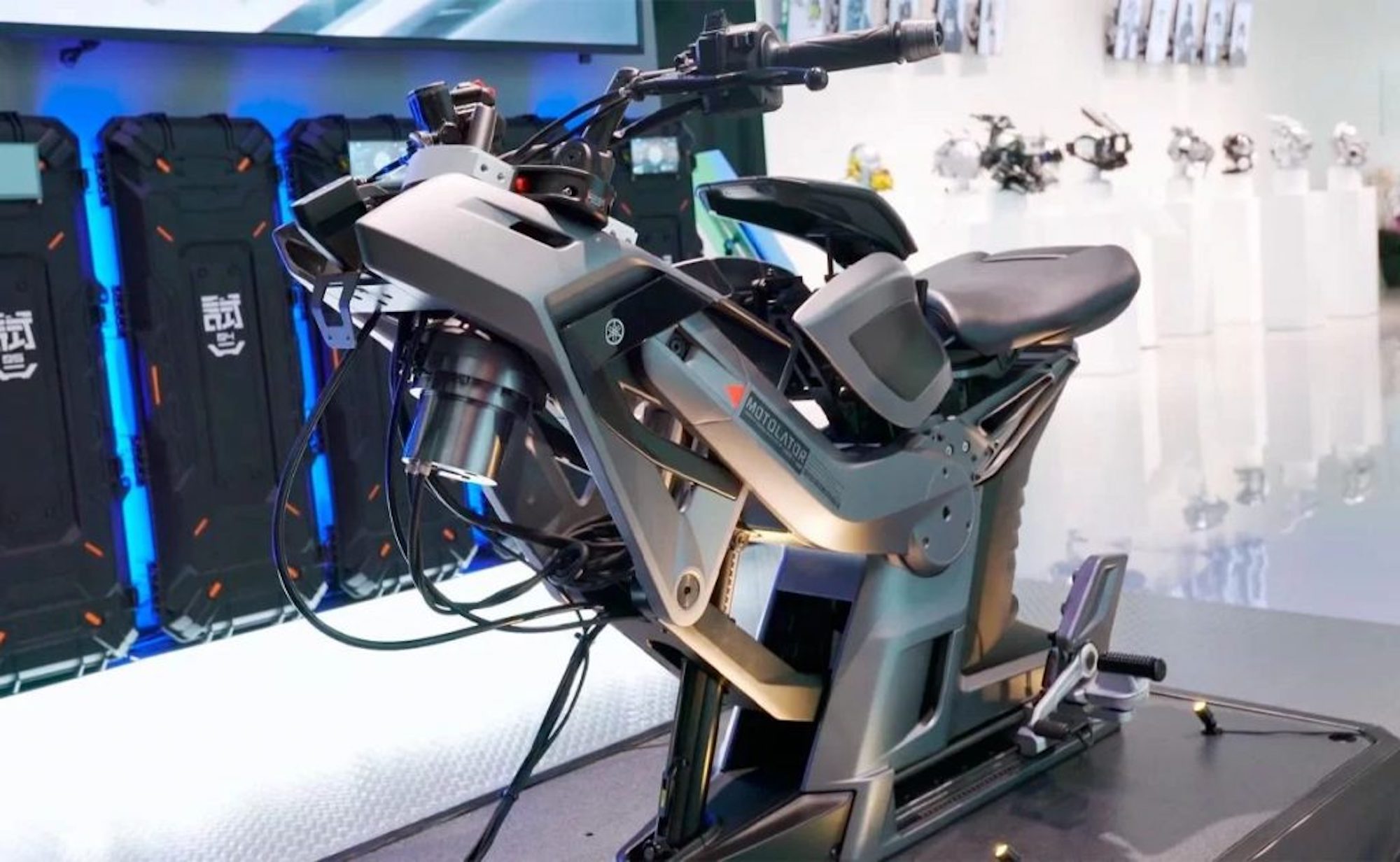 Yamaha's Motolator - a prototype designed to help riders find their perfect ergonomic for future production and track potential. Media sourced from MundoMotero.