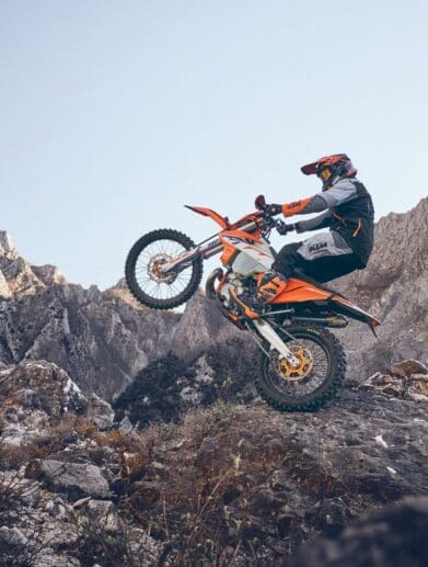 A rider going for a fun scoot on a KTM machine. Media sourced from VisorDown.