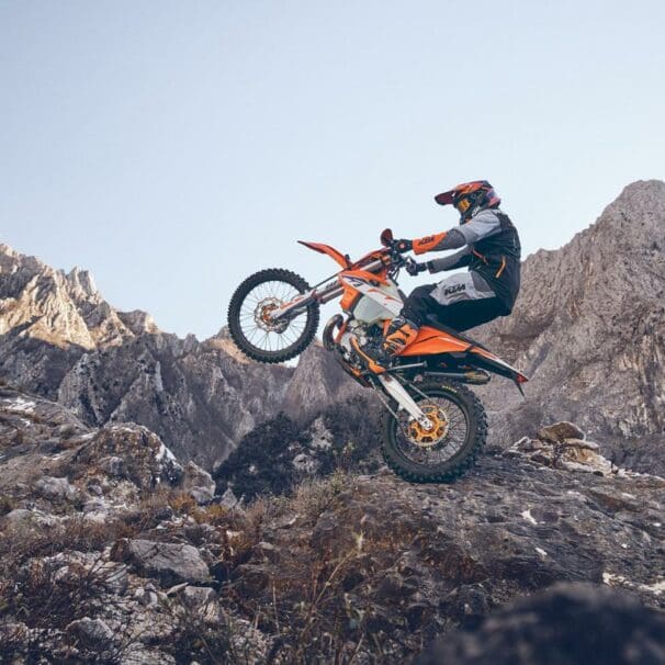 A rider going for a fun scoot on a KTM machine. Media sourced from VisorDown.