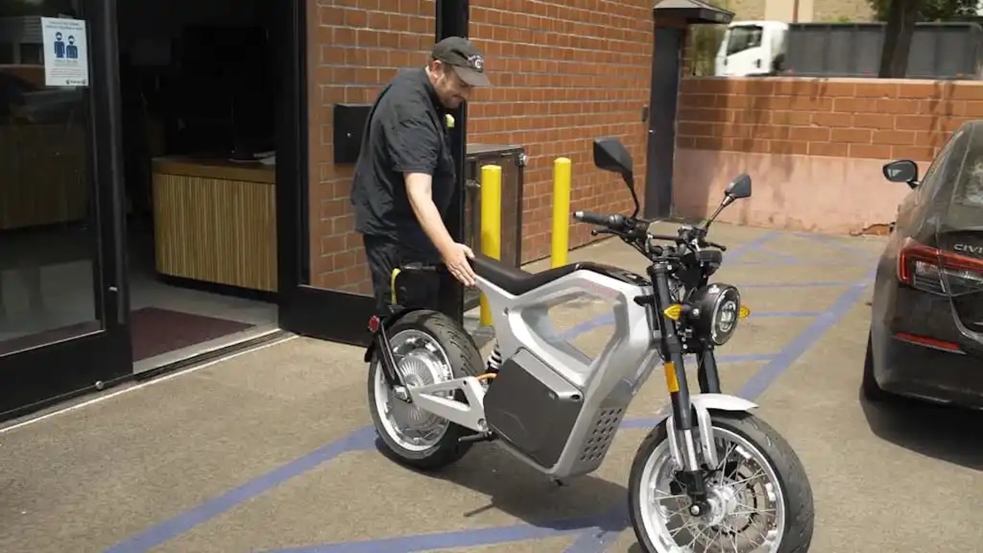 The SONDORS MetaCycle, preparing for deliveries around America. Media sourced from Electrek.