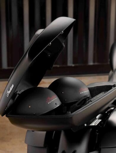 The all-new Quick Release Low Profile Trunk, fit for all heavyweight Thunderstroke and PowerPlus models (Springfield and up). All media sourced from Indian.