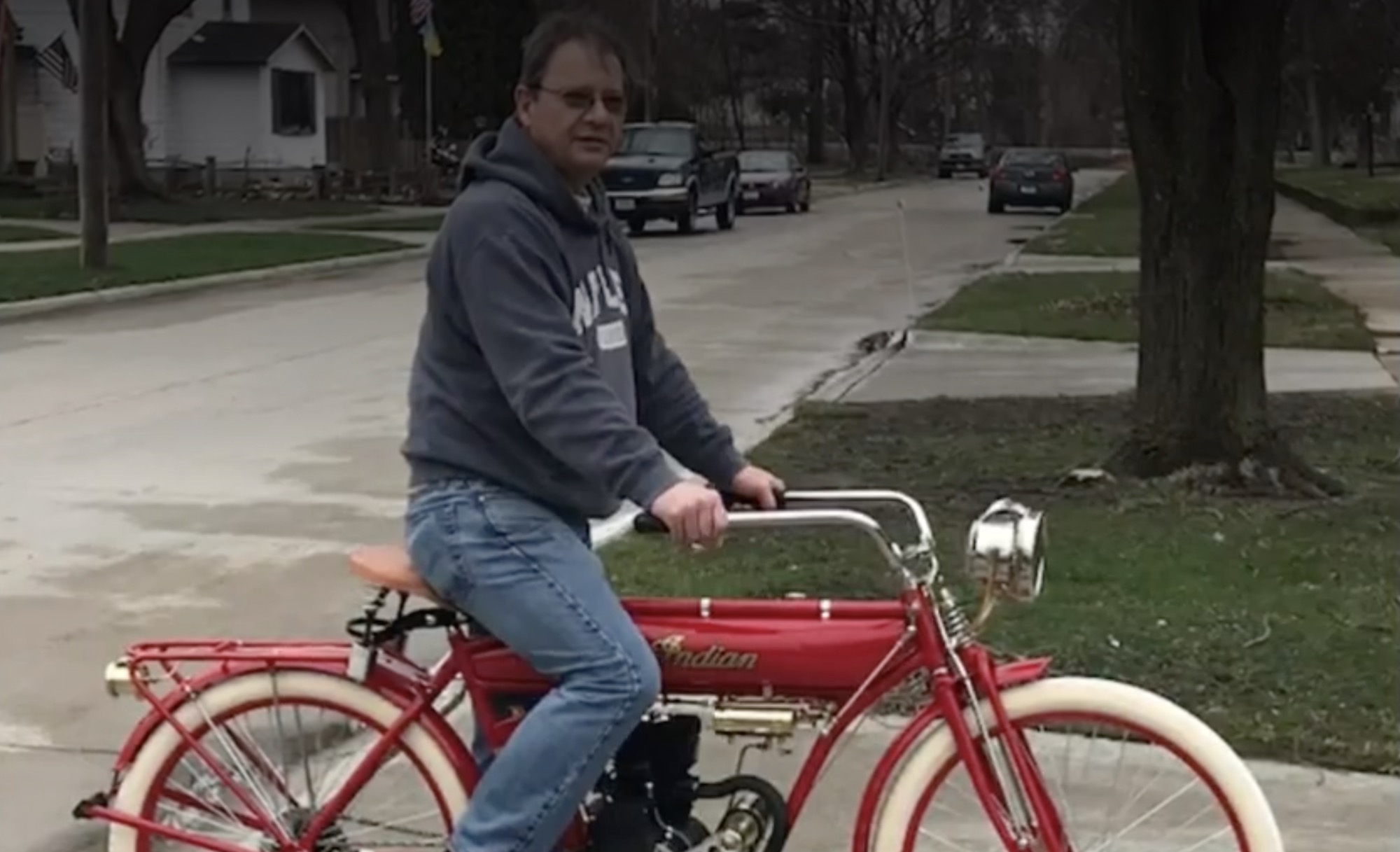 A hand-built 1910 Indian from the shop of one Raymond Quayle. Media sourced from KALLTV.