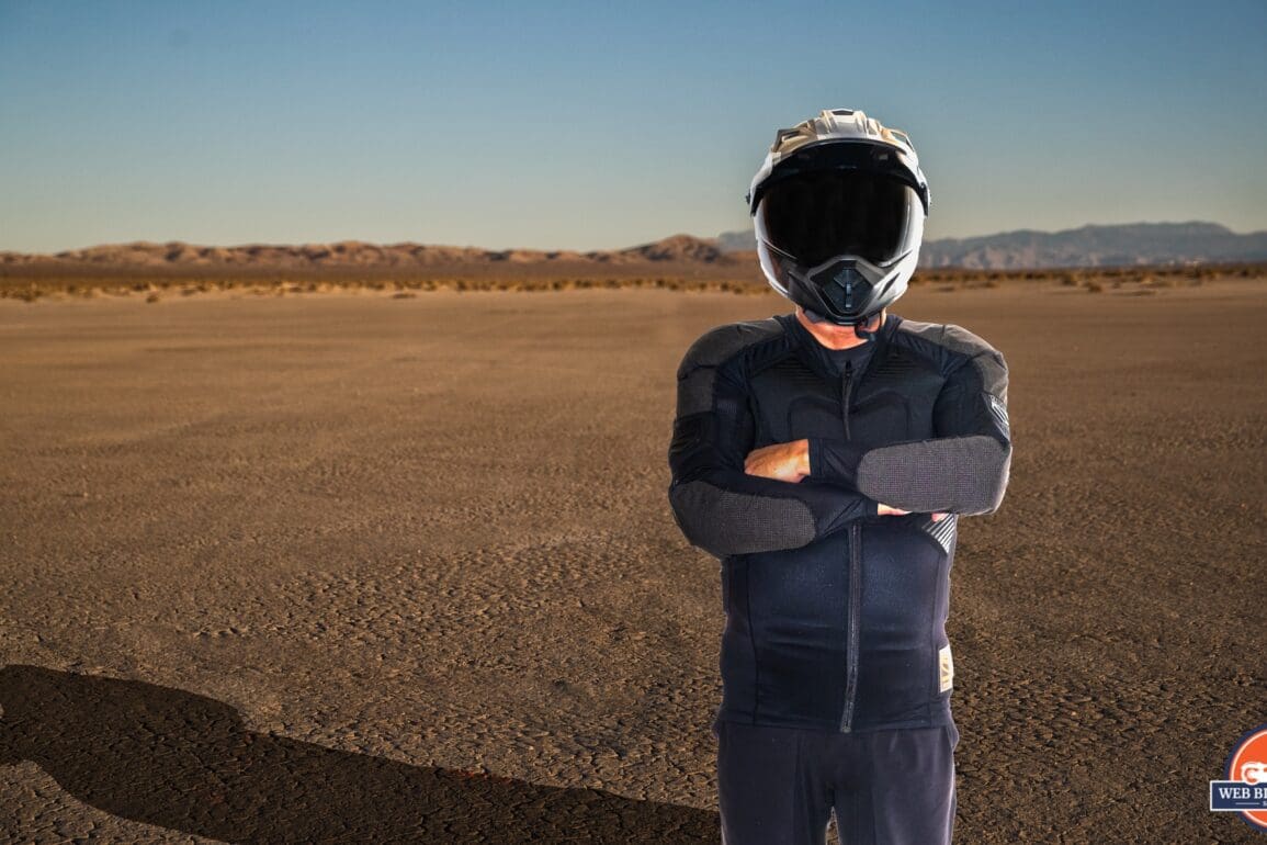 Icon shirt in the desert