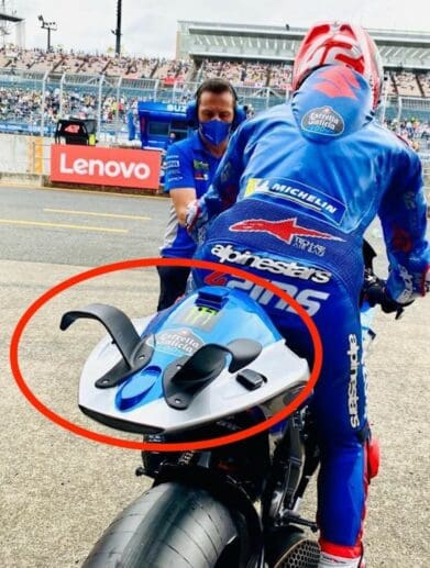 Suzuki prototyping some new rear winglets on the MotoGP track. Media sourced from Crash.