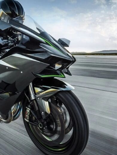 Kawasaki's H2/H2R. Media sourced from Kawasaki.