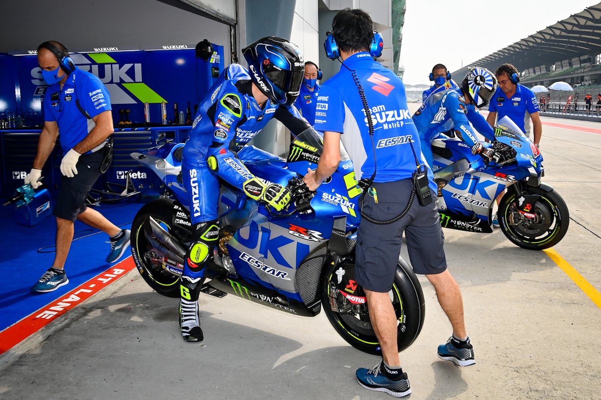 Team Suzuki in the paddock. Media sourced from JapanTV Space.