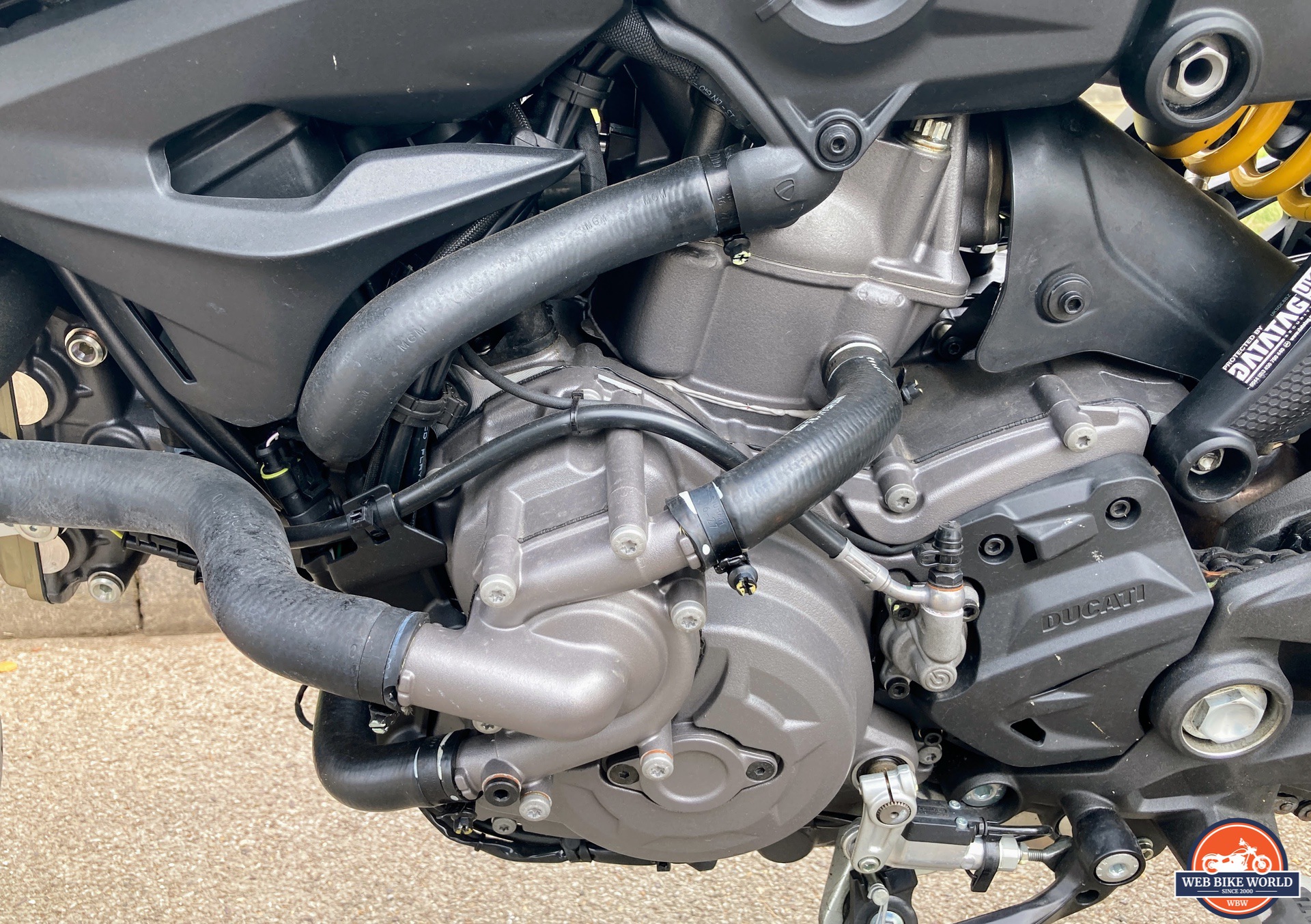 Quick Shift technology on the Ducati Monster 950