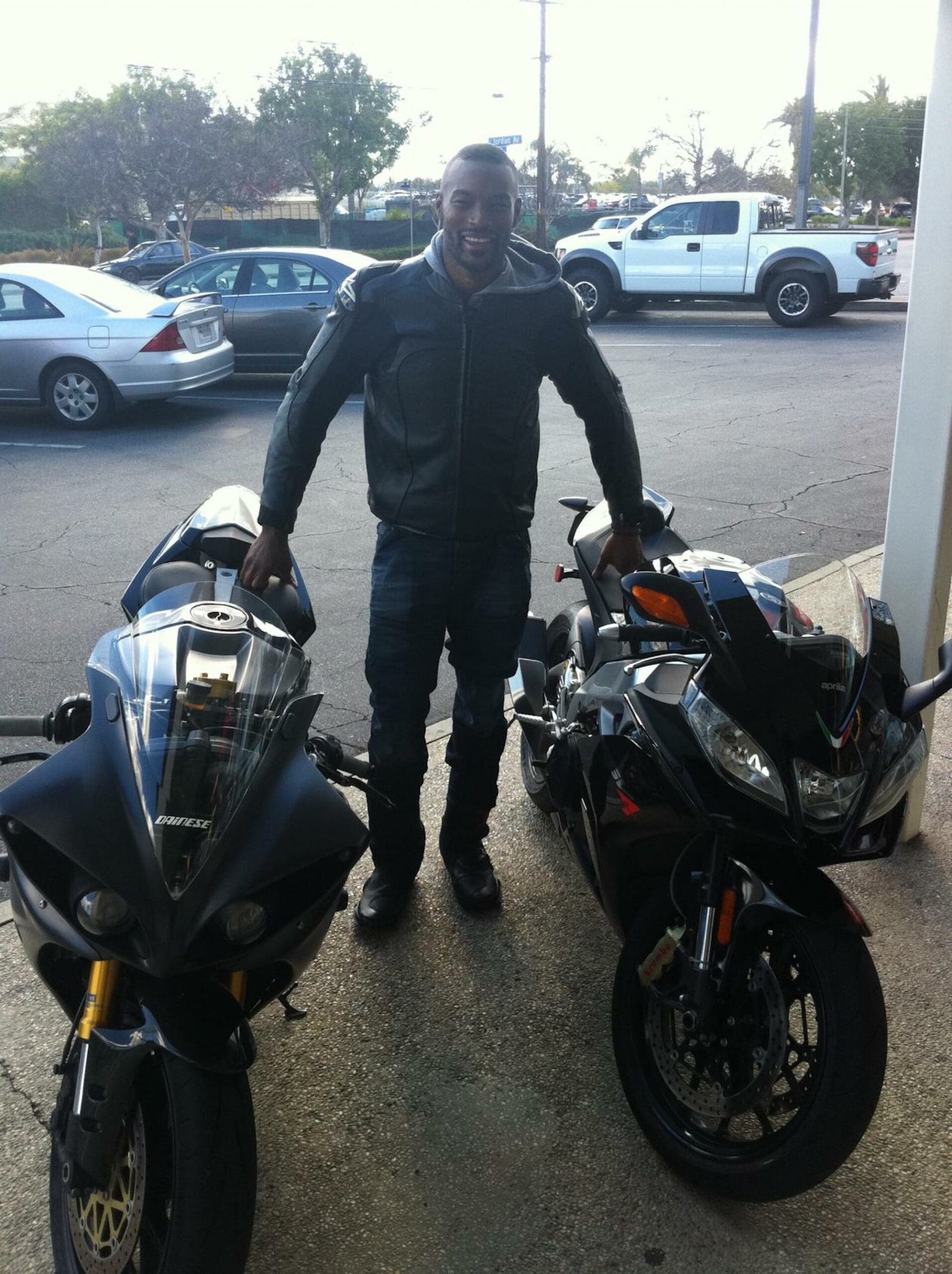 Tyson Beckford with the Aprilia RSV4, which we are told he briefly reviewed. Media sourced from an Aprilia forum.