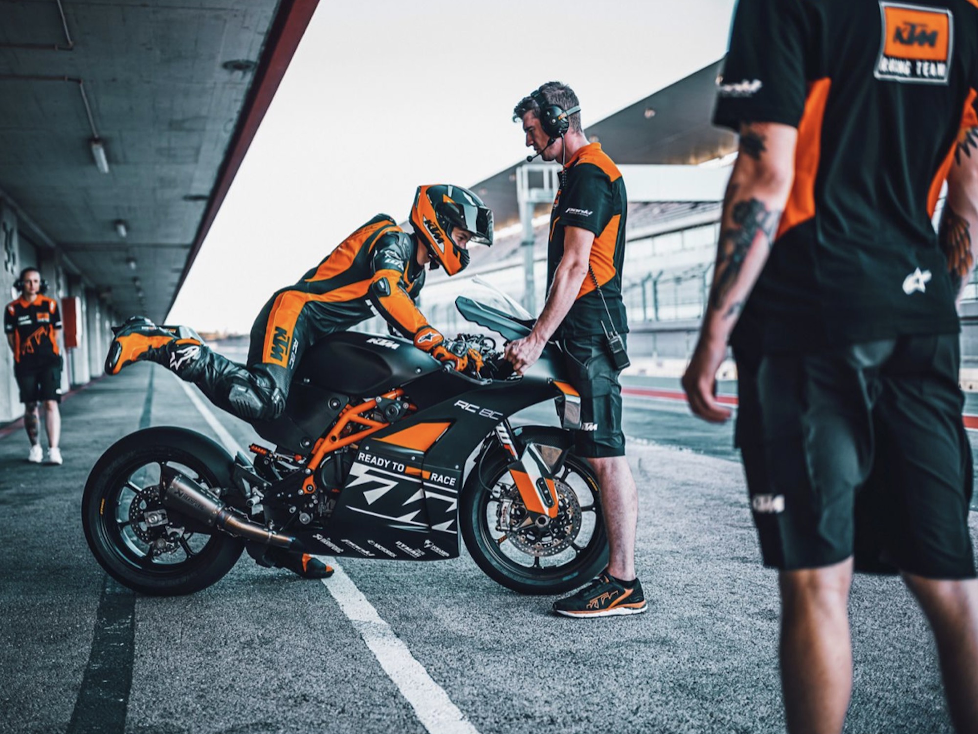 KTM baru 2023 RC 8C. Media bersumber dari KTM.
