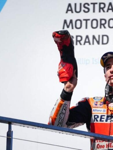 Marc Marquez receiving his award on his 100th pole position - the fourth in MotoGP history to be honoured with the homage. Media sourced from REPSOL Honda's press release.
