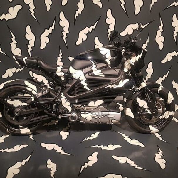 A view of the D*Face art display involving a LiveWire One in his art gallery, Stolen Spaces. Media sourced from MCN.