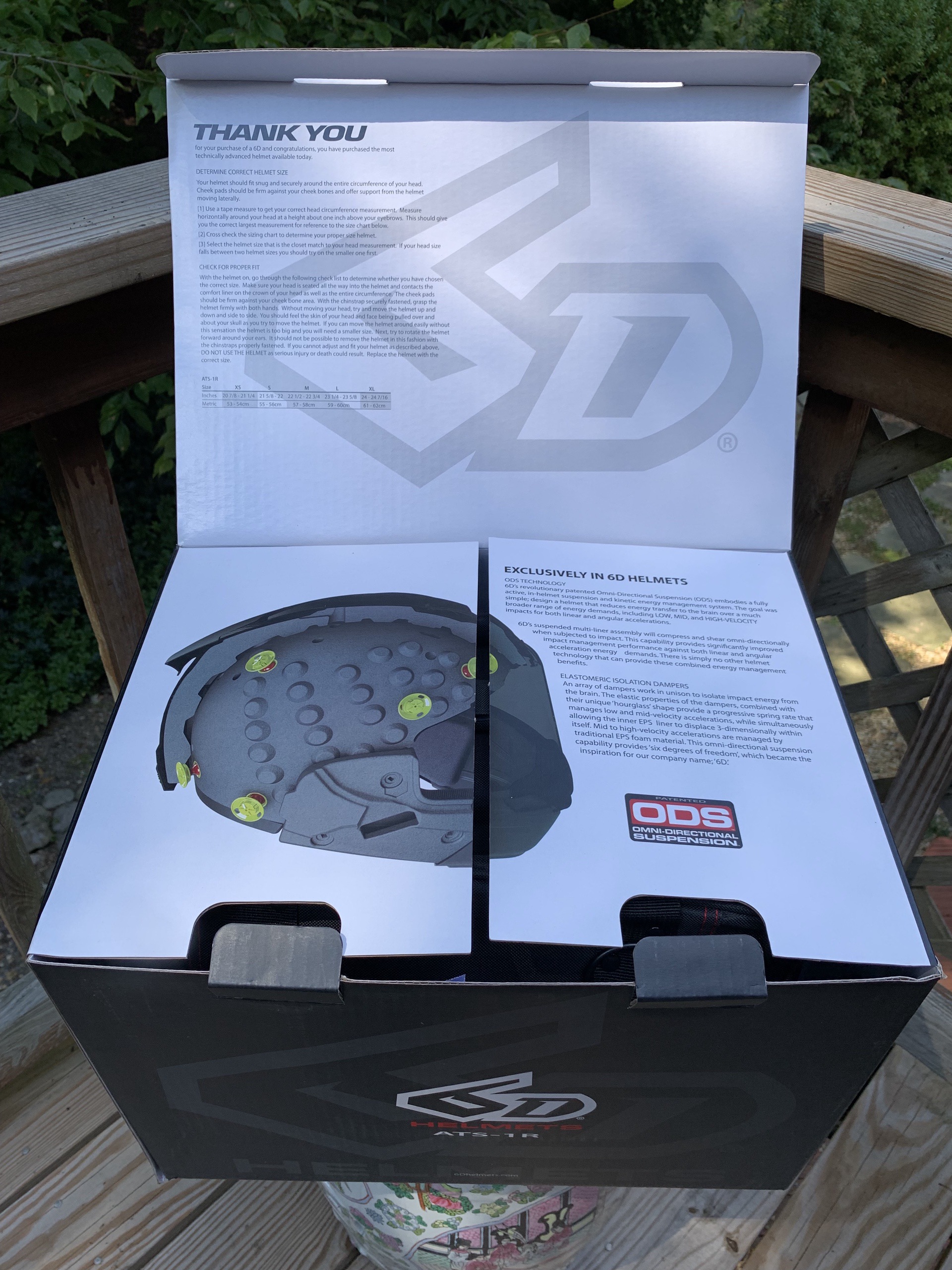 Packaging for 6D ATS-1R helmet