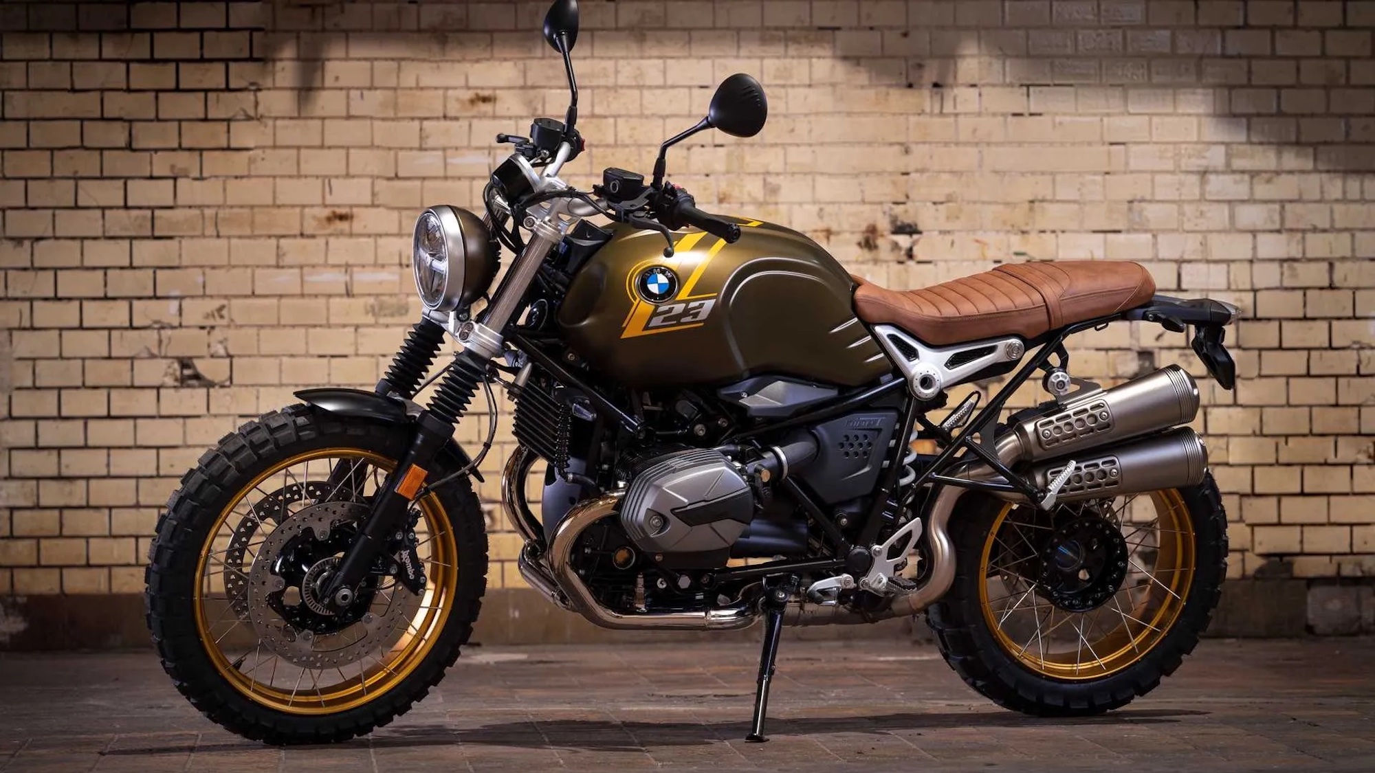 BMW's RnineT. Media sourced from Moto1.